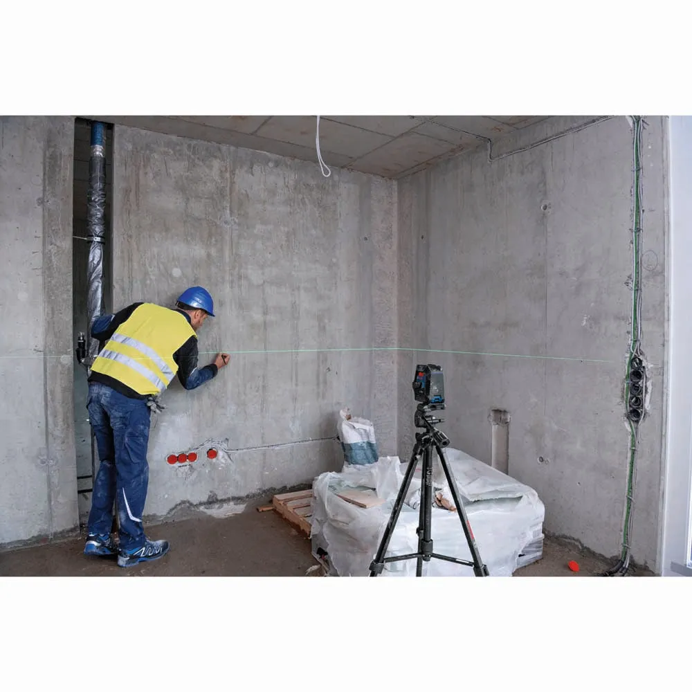 Bosch GCL100-40G Green-Beam Self-Leveling Cross-Line Laser with Plumb Points