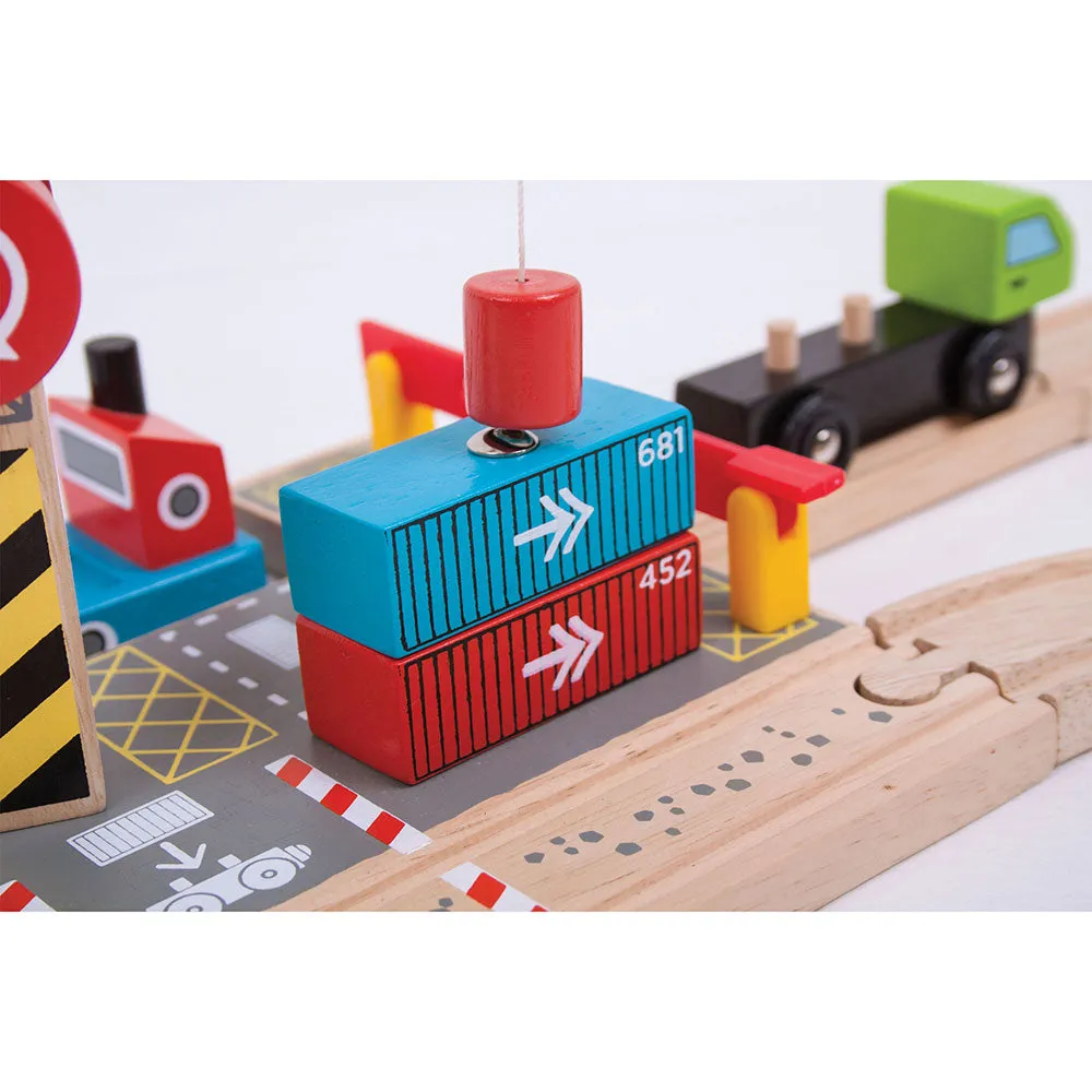 Container Shipping Yard BIGJIGS Rail Wooden - New in Box