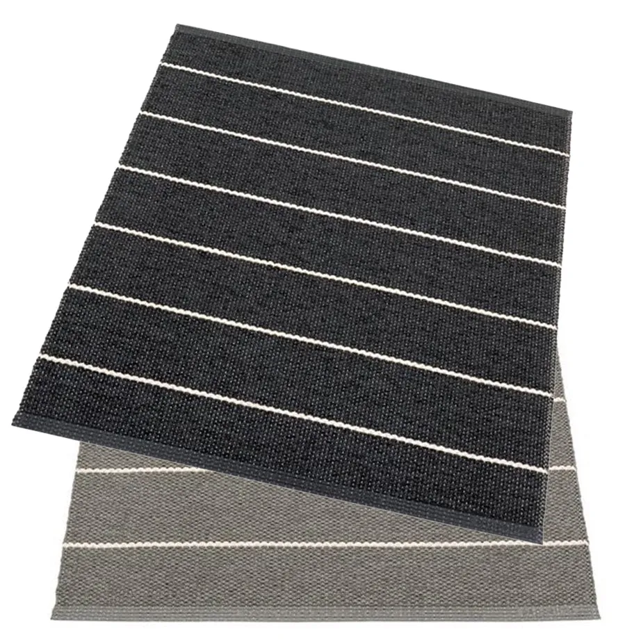 Pappelina Rugs | Carl