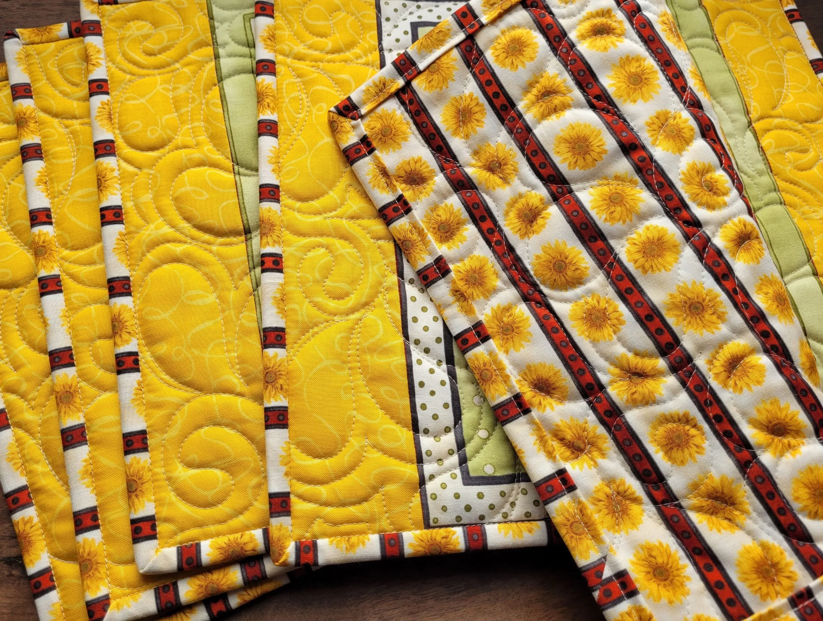 Quilted Sunflower Placemats | Breakfast & Lunch Size Table Mats | Reversible Set of 4